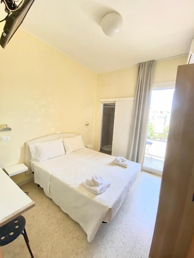 Hotel Morri'S Ρίμινι Εξωτερικό φωτογραφία