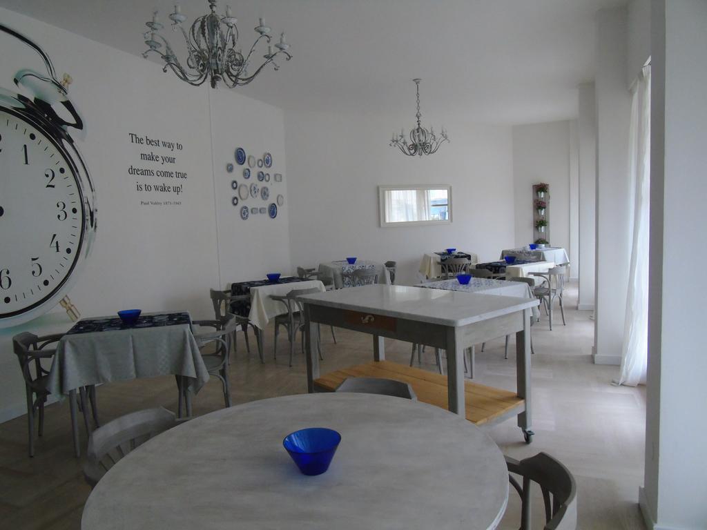 Hotel Morri'S Ρίμινι Εξωτερικό φωτογραφία