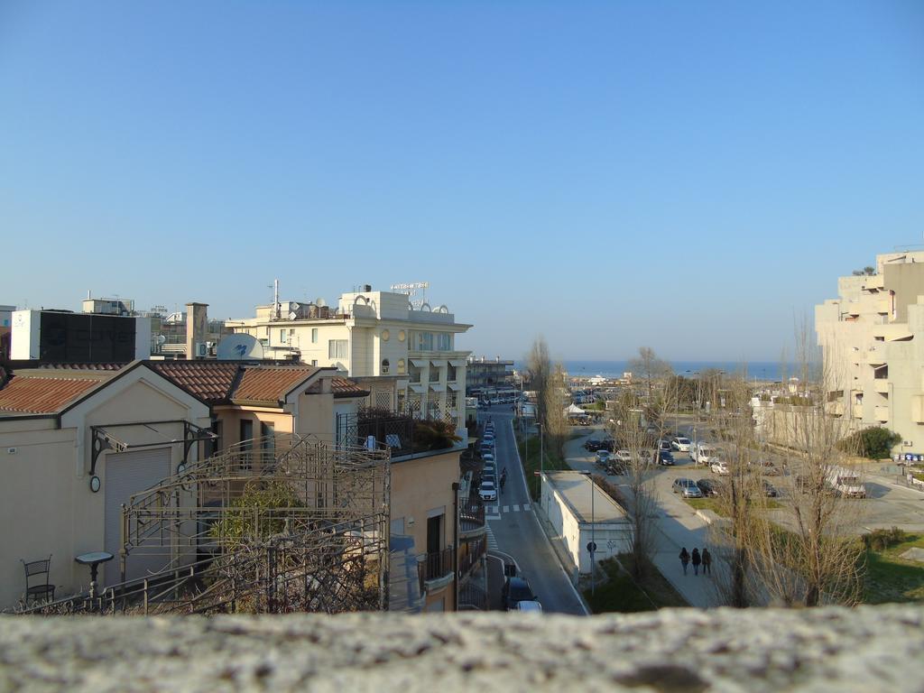 Hotel Morri'S Ρίμινι Εξωτερικό φωτογραφία